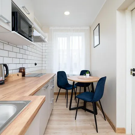 Apartment 8 - Bright 2br Apartment, Near Centre, Airport Access Tallinn