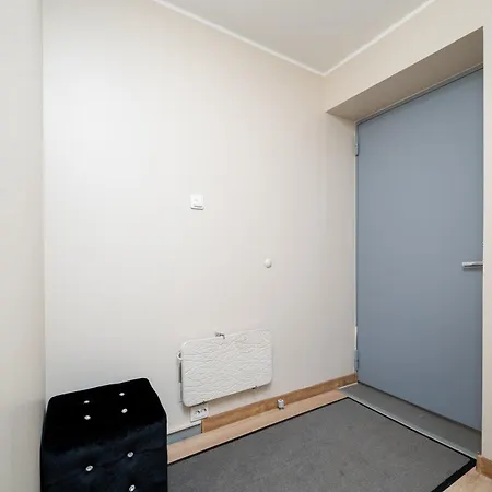 8 - Bright 2br Apartment, Near Centre, Airport Access *
