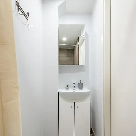 8 - Bright 2br Apartment, Near Centre, Airport Access Tallinn