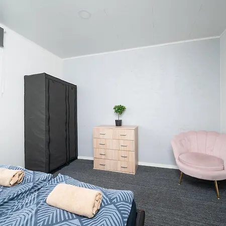 Apartment 8 - Bright 2br Apartment, Near Centre, Airport Access