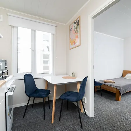 8 - Bright 2br Apartment, Near Centre, Airport Access Tallinn
