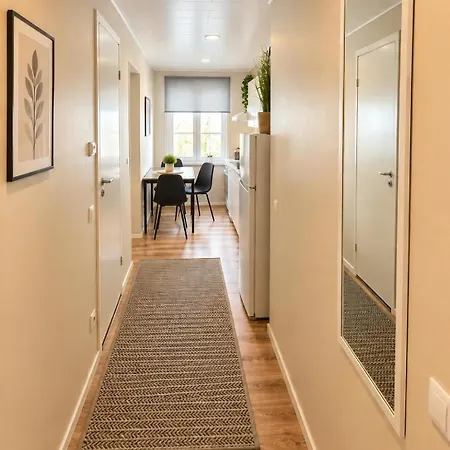 8 - Bright 2br Apartment, Near Centre, Airport Access * Tallinn